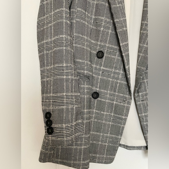 H&M Tan and black plaid blazer US 2 - Picture 3 of 6